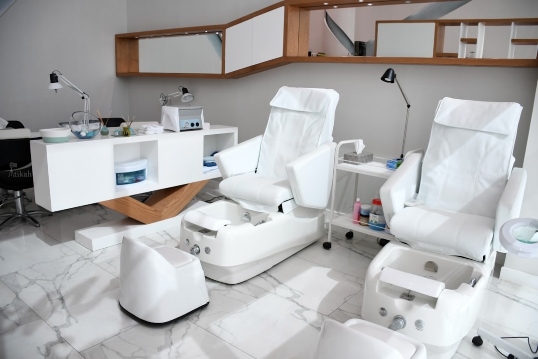 Signature Clinic eyelid surgery
